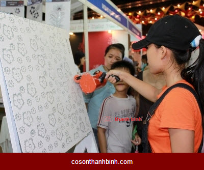 Dụng cụ sơn hoa văn