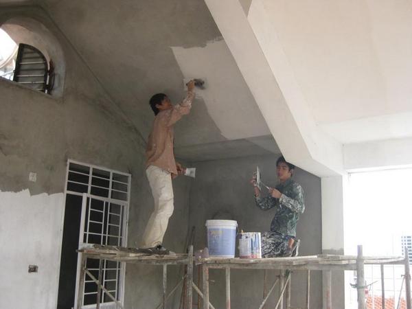 cách sơn lại tường nhà cũ