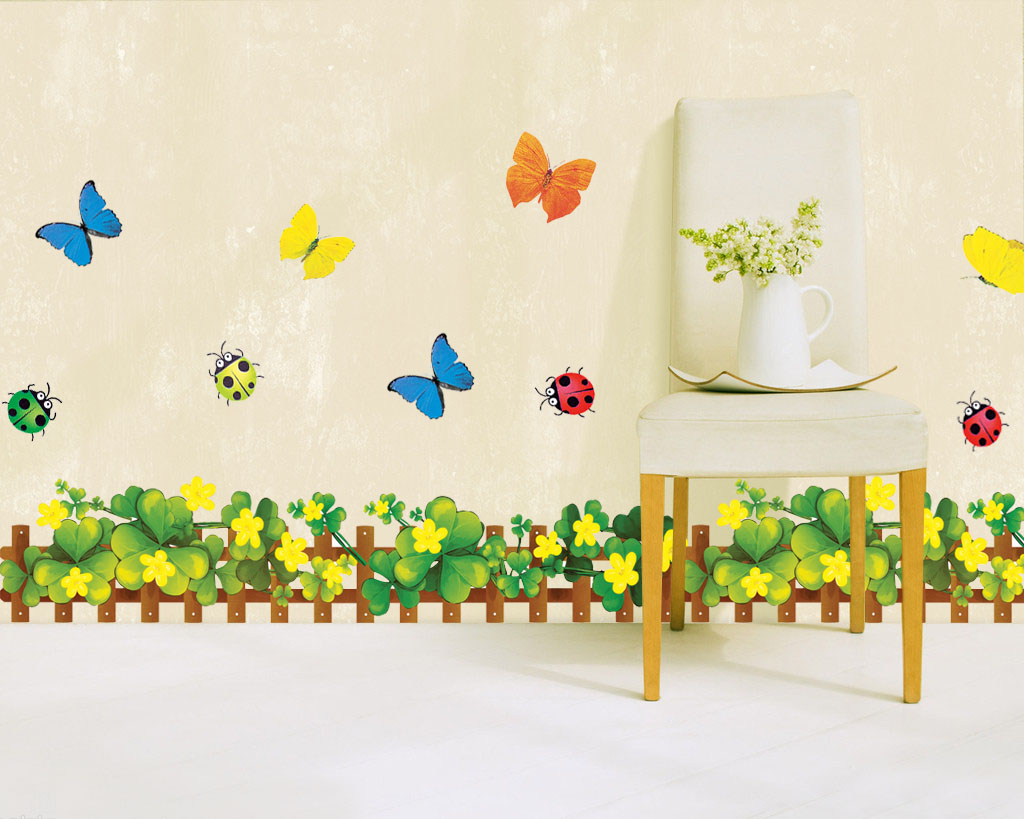 Trang trí phòng ngủ của bé bằng Decal dán tường